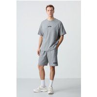Oversized T-Shirt und Shorts Set