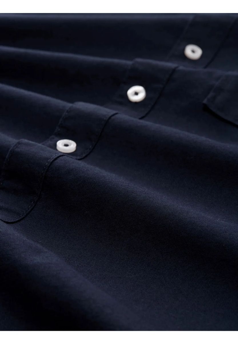Chambray-Hemd mit Button-Down-Kragen