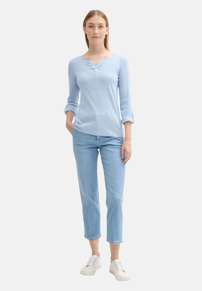 Hellblaues Henley-Shirt mit Knopfleiste