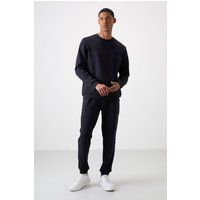 Minimalistisches Fleece-Set mit Logo
