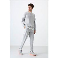 Minimalistisches Zweiteiliges Fleece-Set