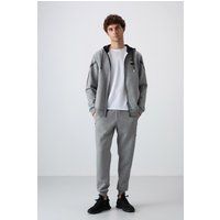 Set aus Kapuzenjacke und Jogginghose