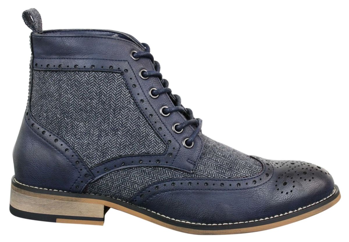 Klassische Tweed-Boots mit Lochmuster