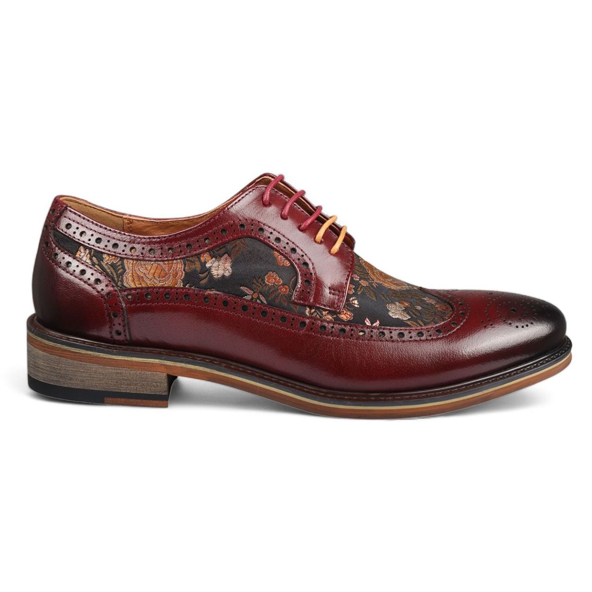 Brogues mit floralem Einsatz