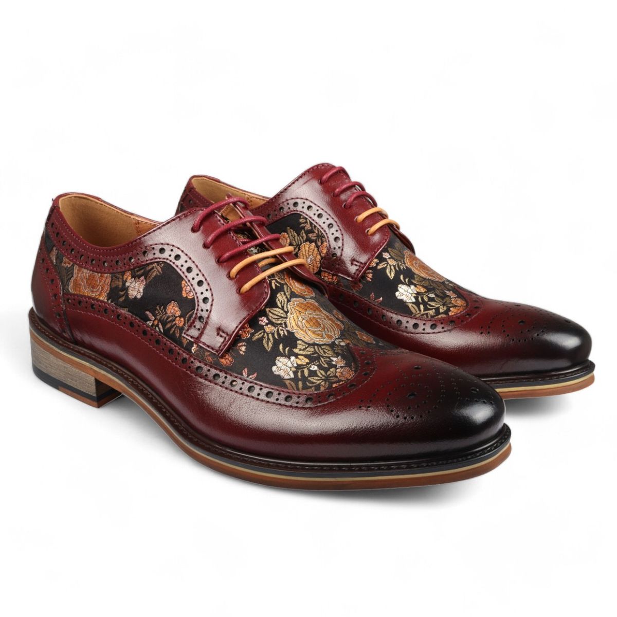 Brogues mit floralem Einsatz