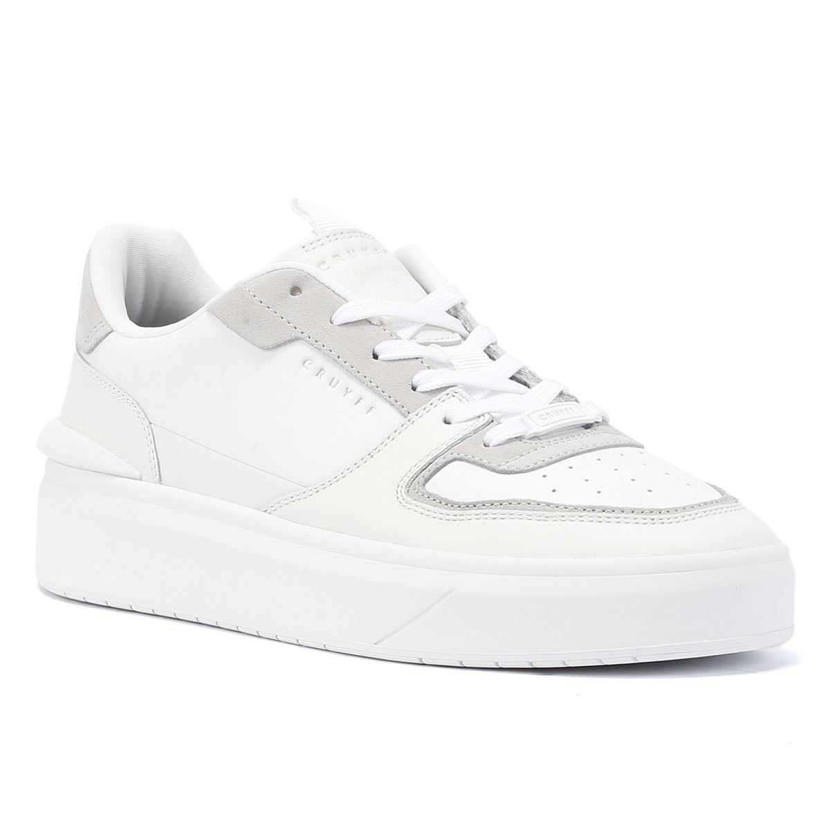 Ledersneaker mit dicker Sohle