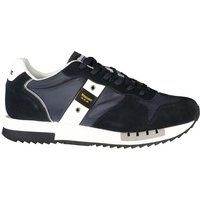 Sportliche Sneaker mit Kontrastdetails