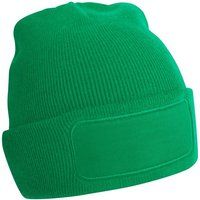 Klassische Rippstrick-Beanie mit Aufnäher