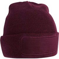 Klassische Strickmütze mit Aufnäher