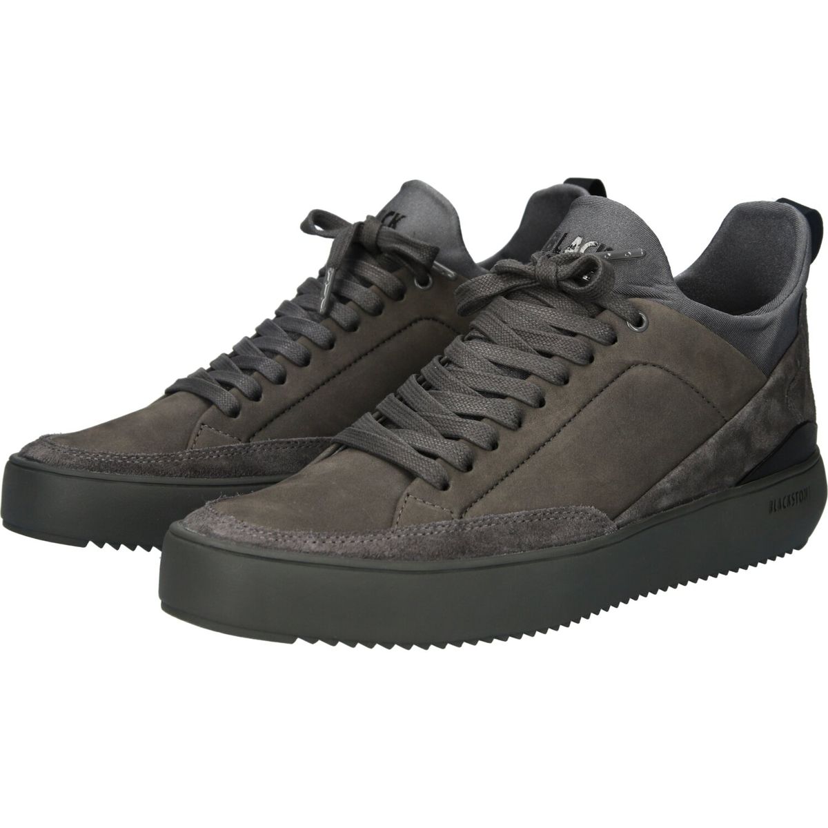 Moderner Mid-Top Sneaker aus Wildleder