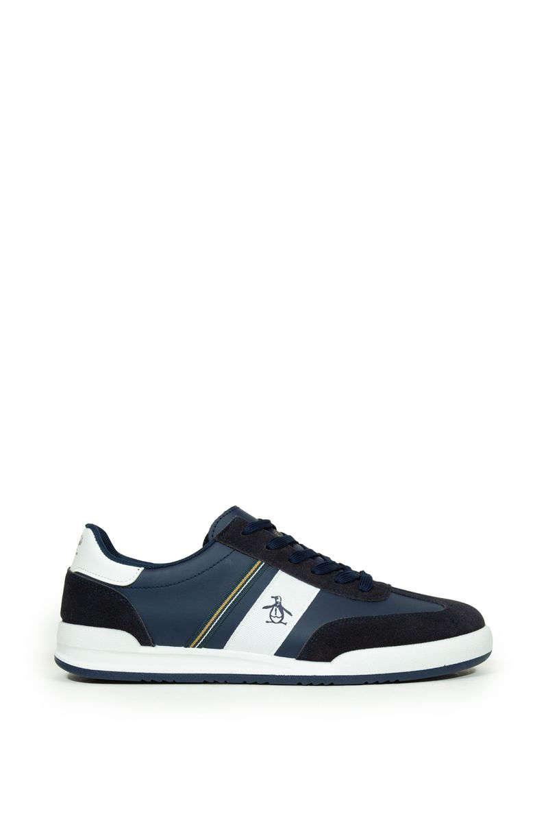 Sportliche Sneaker im Retro-Stil