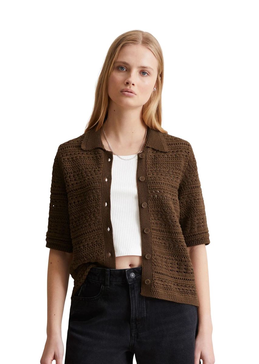 Gehäkelte Strickjacke mit kurzen Ärmeln