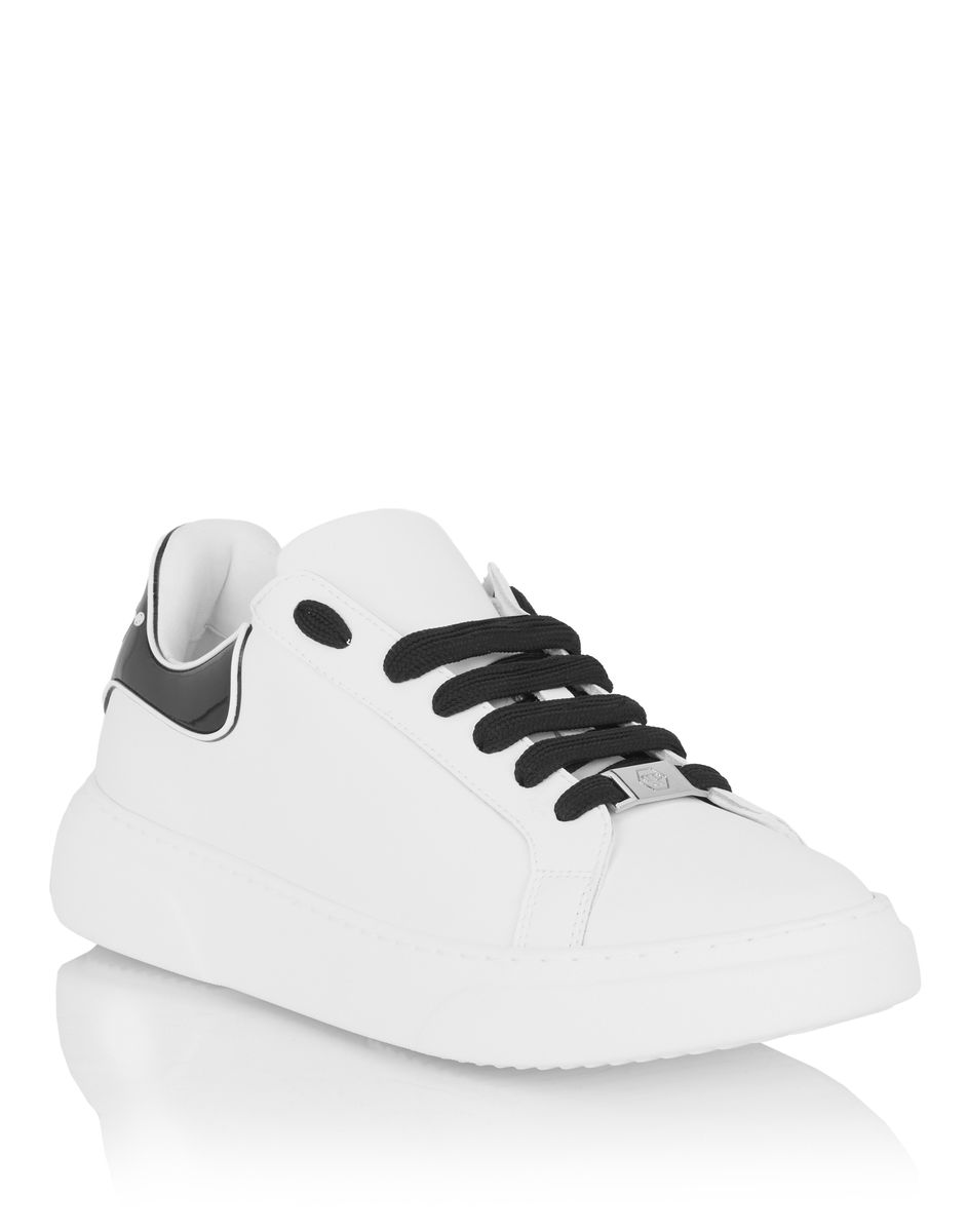 Minimalistische Plateau-Ledersneaker