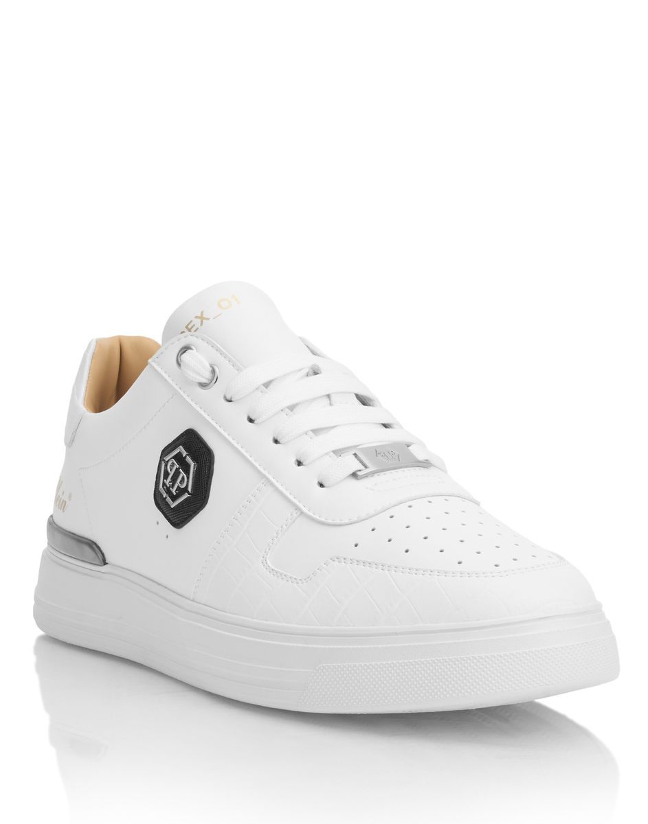 Low-Top Sneaker mit Kroko-Prägung