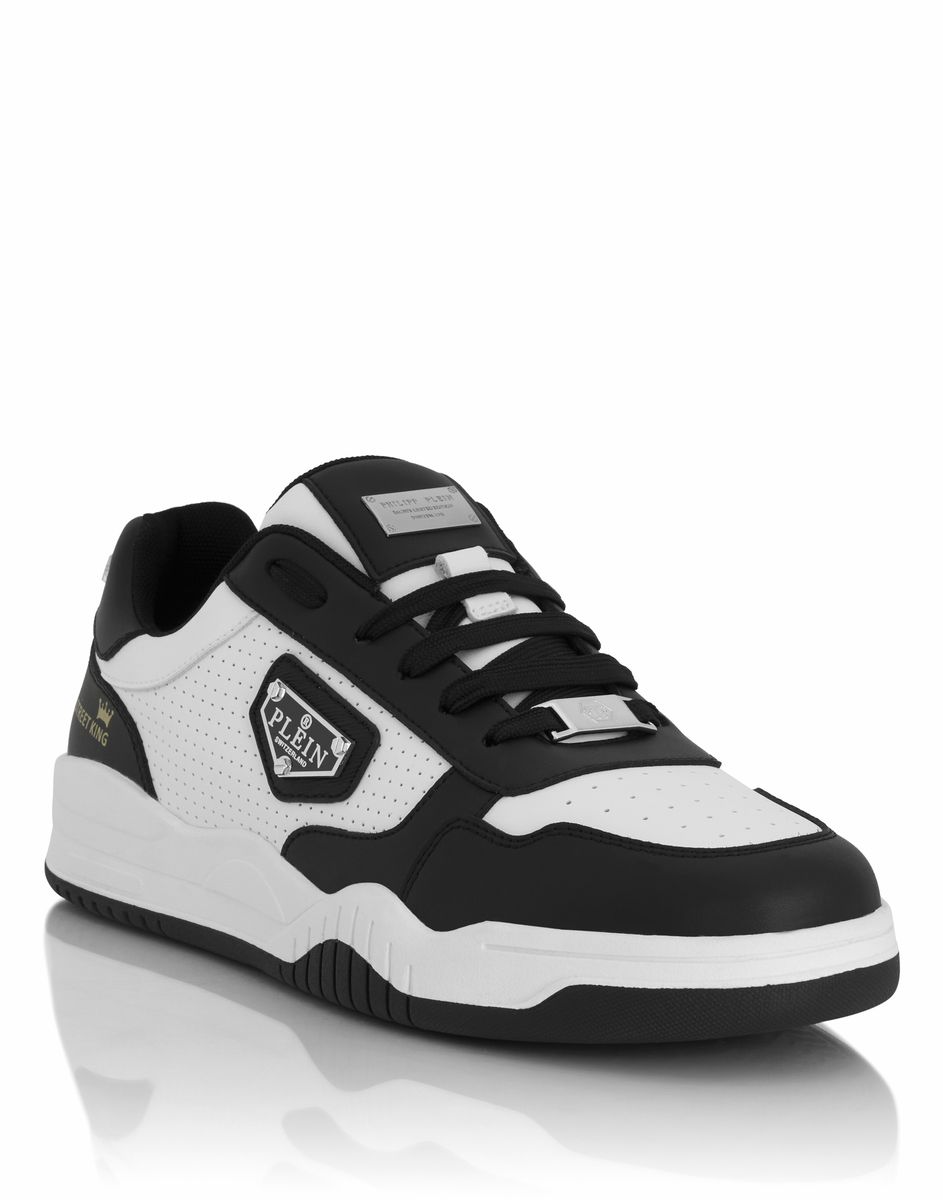 Low-Top Street Court Sneaker