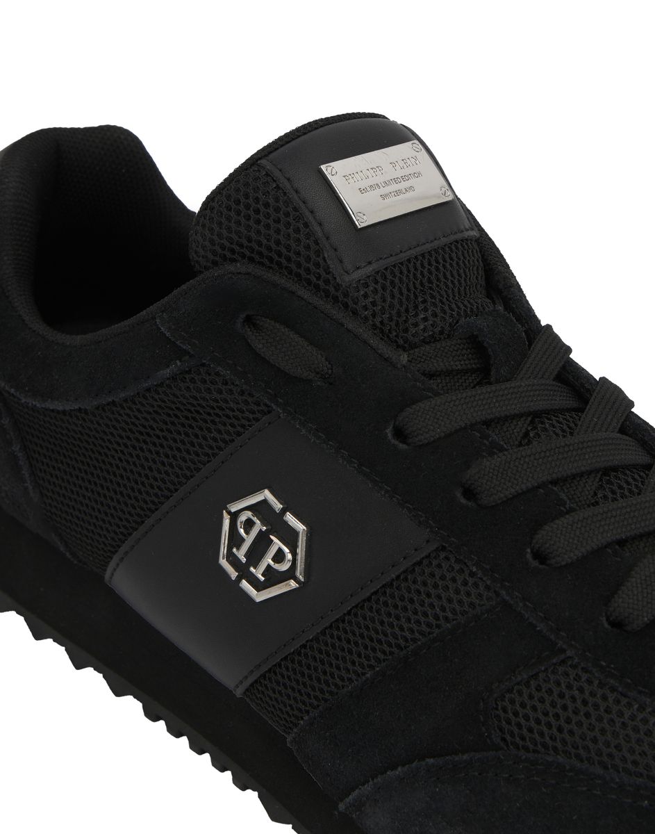 Mixed-Media Runner mit Hexagon-Detail