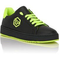 Low-Top Leder-Sneaker mit Neon-Akzenten