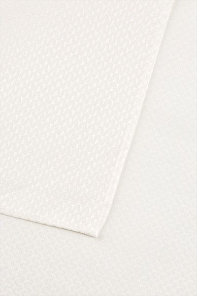 Einfarbiges ecrufarbenes Einstecktuch mit subtilem Muster, formelles Herrenaccessoire