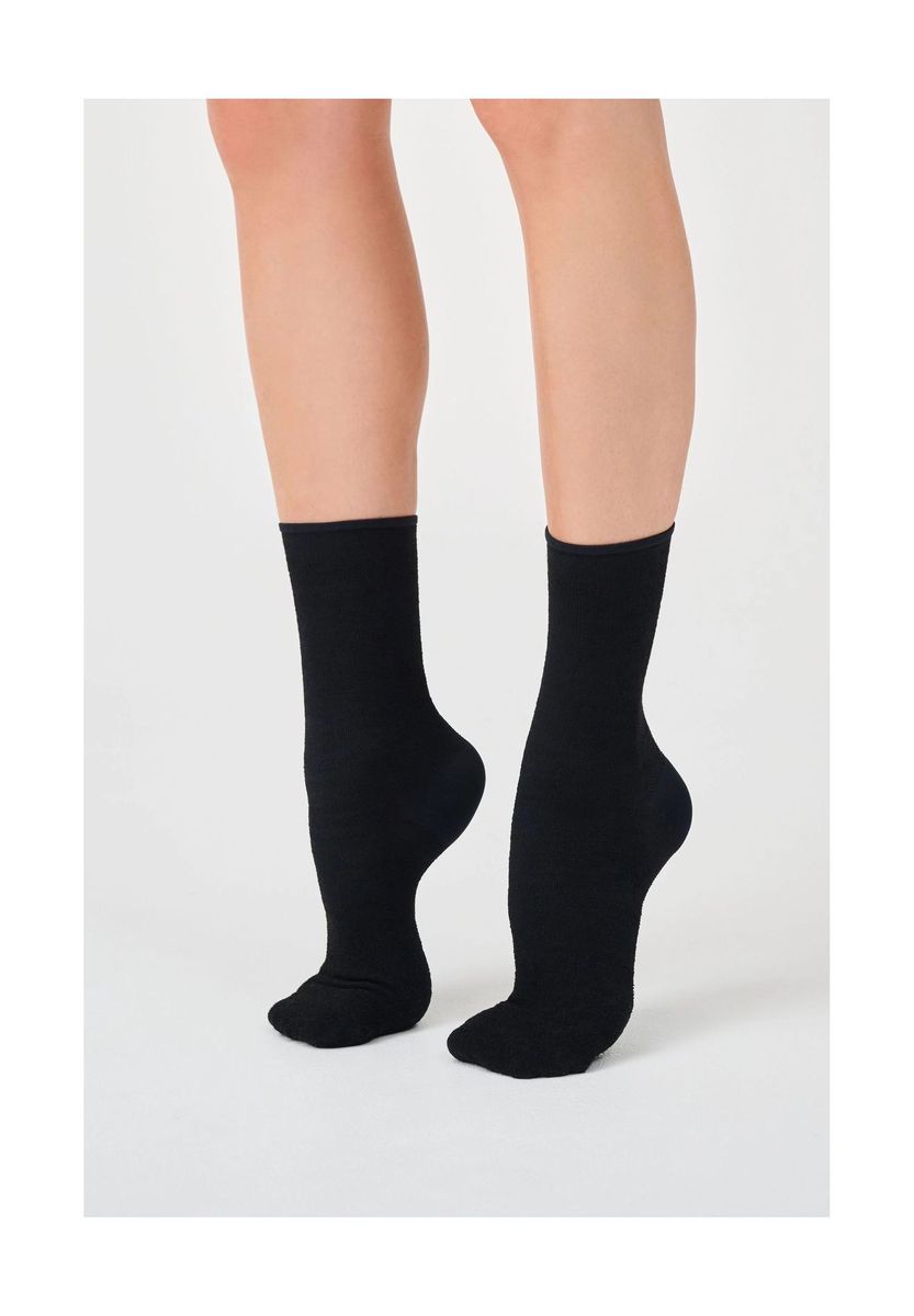 Klassische schwarze Socken