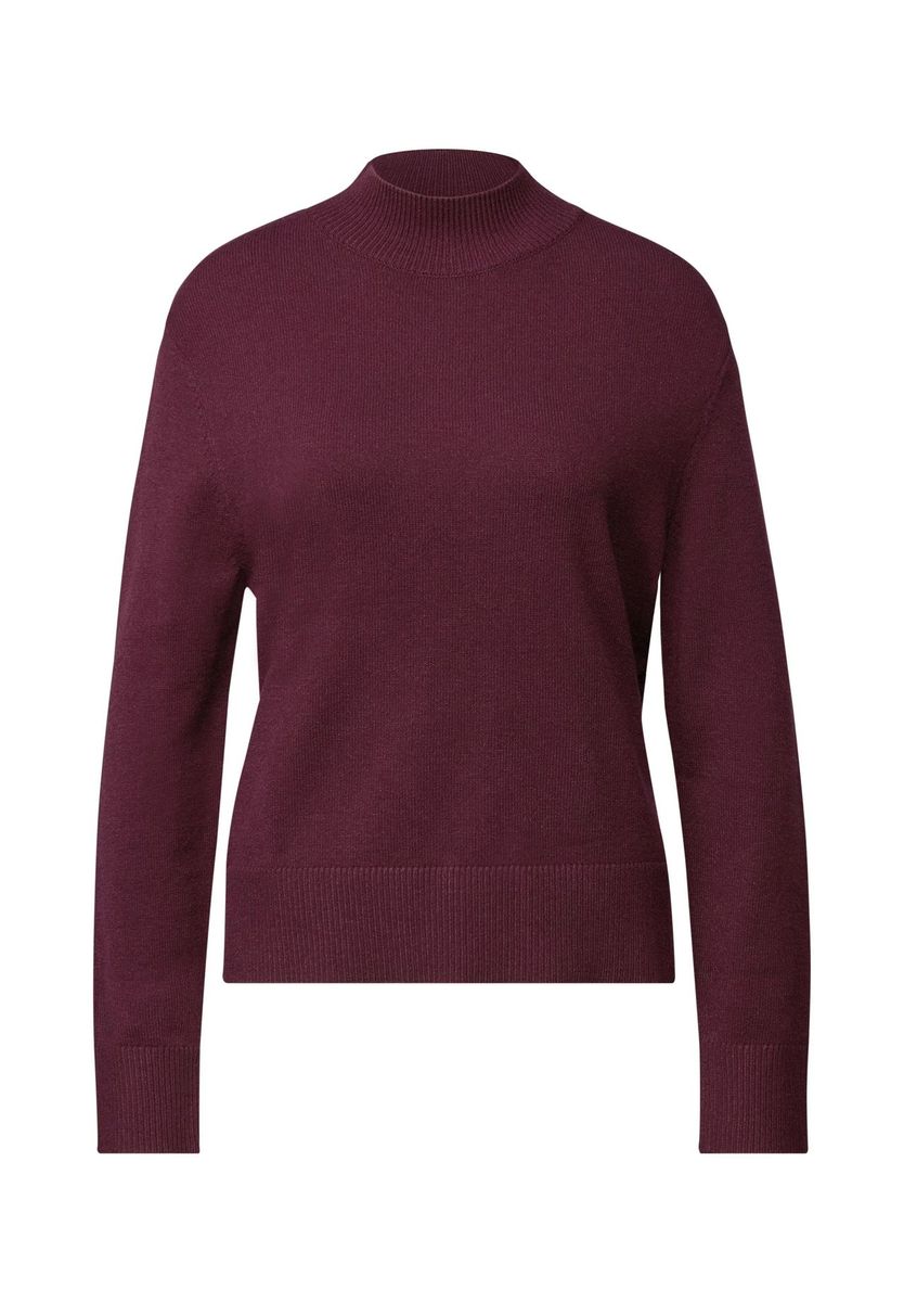 Klassischer Strickpullover mit Stehkragen