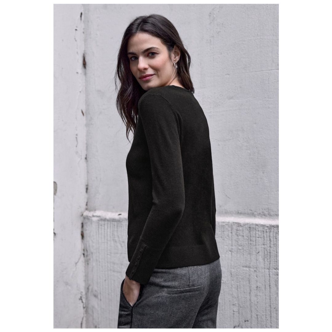 Klassischer Rundhals Strickpullover