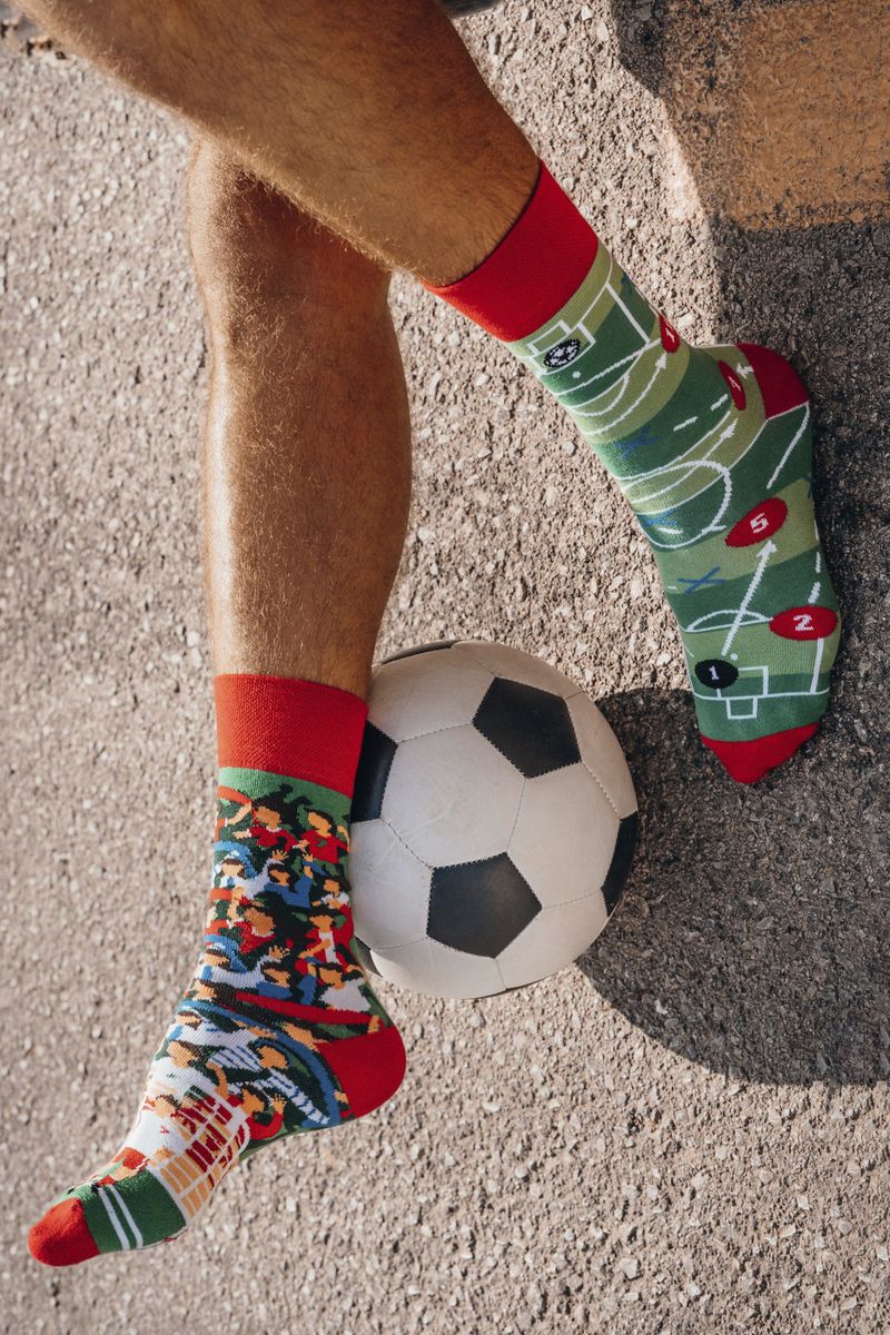 Mismatched Fußball-Motiv-Socken