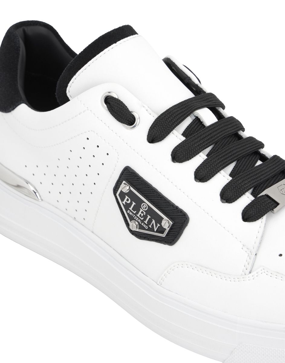 Leder-Low-Tops mit Shield-Detail