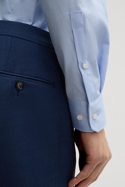 Pares Hemd in Hellblau, italienische Stretch-Baumwolle, schmale Passform