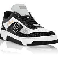 Low-Top Sneaker mit Krokoprägung und Strass