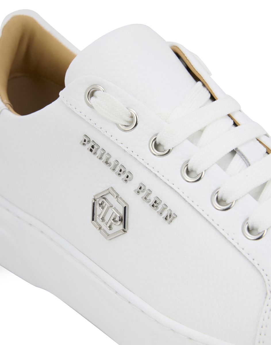 Minimalistische Leder-Sneaker mit Hexagon