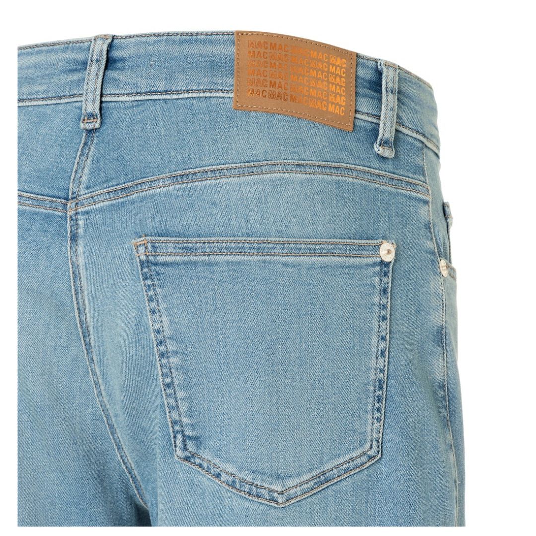 Jeans mit entspannter Barrel-Leg-Passform