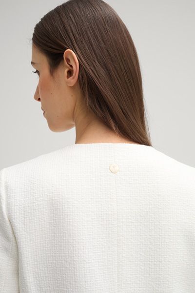 Kragenlose strukturierte Bouclé-Jacke