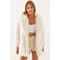 Faux-Fur-Mantel