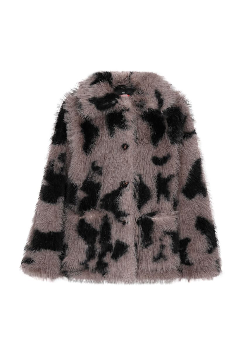 Plüschige Pelzjacke mit Fleckenmuster