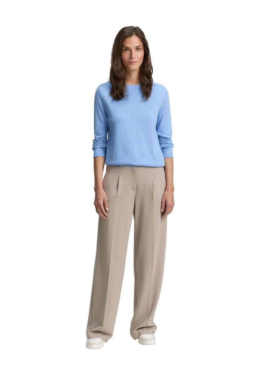 Klassischer Baumwollstrickpullover mit U-Boot-Ausschnitt