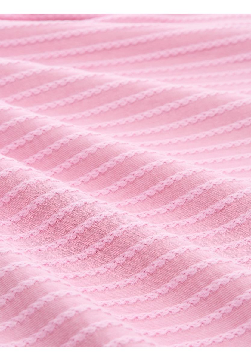 Gestreiftes Sweatshirt mit Dreiviertelärmeln und Textur