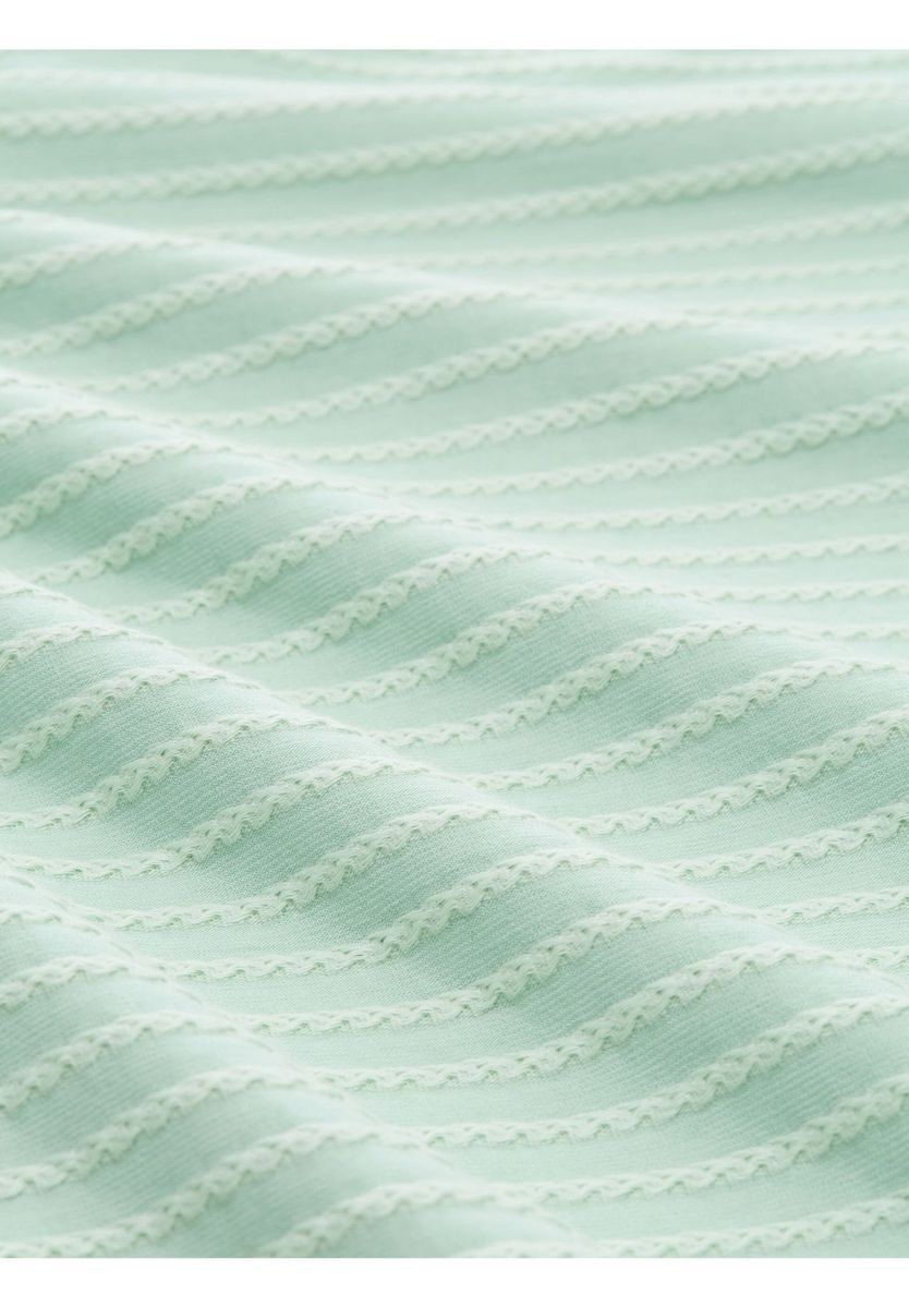 Strukturiertes mintgrünes Oberteil mit Rundhalsausschnitt