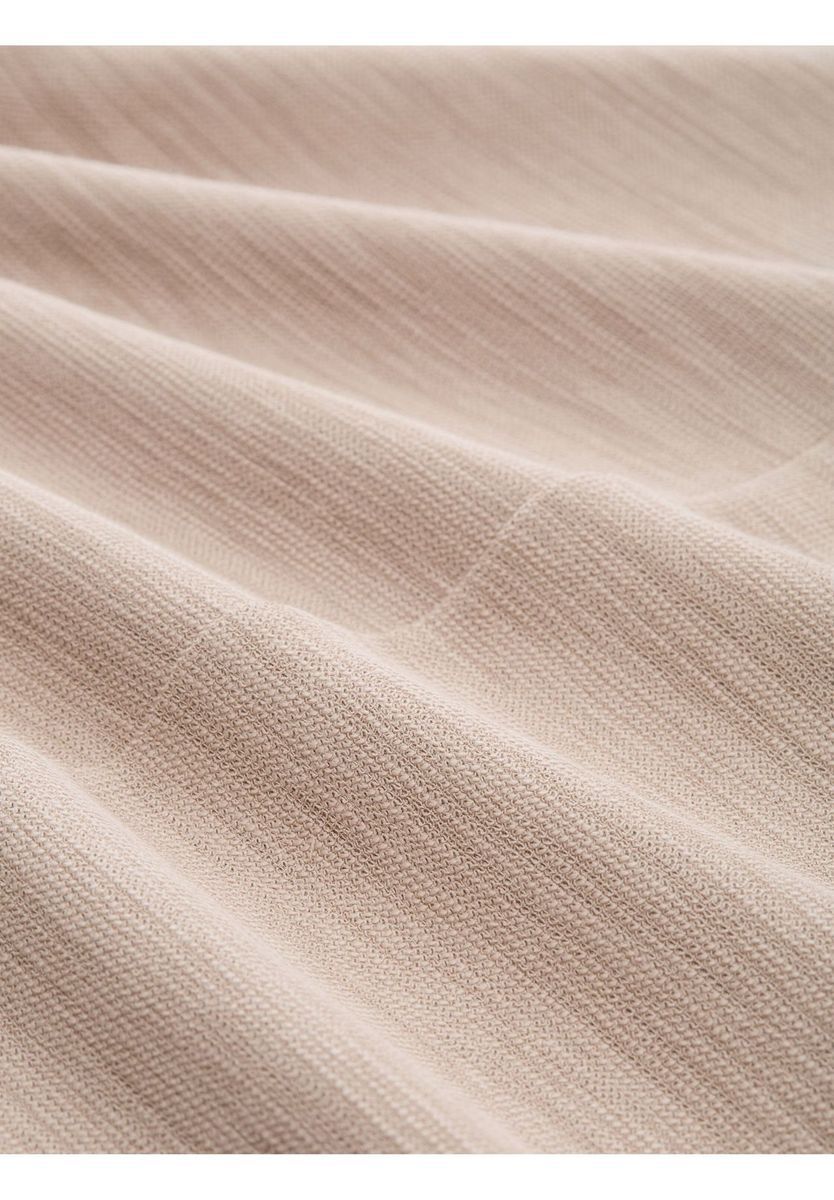 Lässig geschnittenes T-Shirt mit V-Ausschnitt