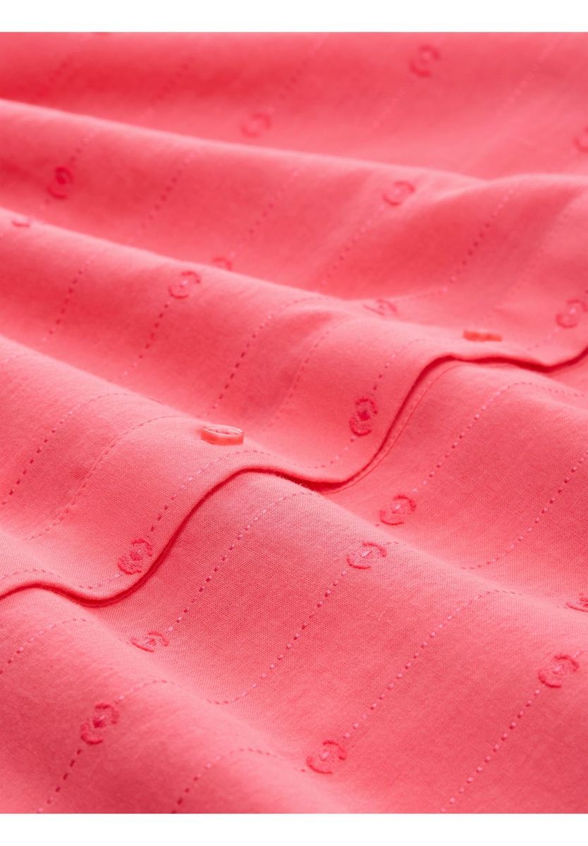 Locker geschnittene Hemdbluse mit Knopfleiste