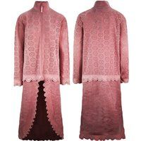 Lochstickerei-Trackjacke mit Cape-Rock