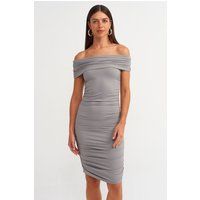 Schulterfreies Bodycon-Midi mit Raffungen
