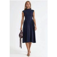 Strukturiertes Midi-Kleid mit Stehkragen