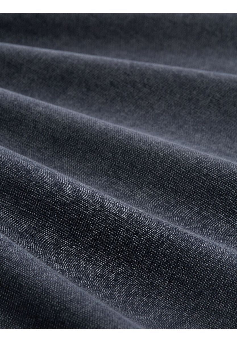 Klassischer Strickpullover mit Acid-Wash-Effekt