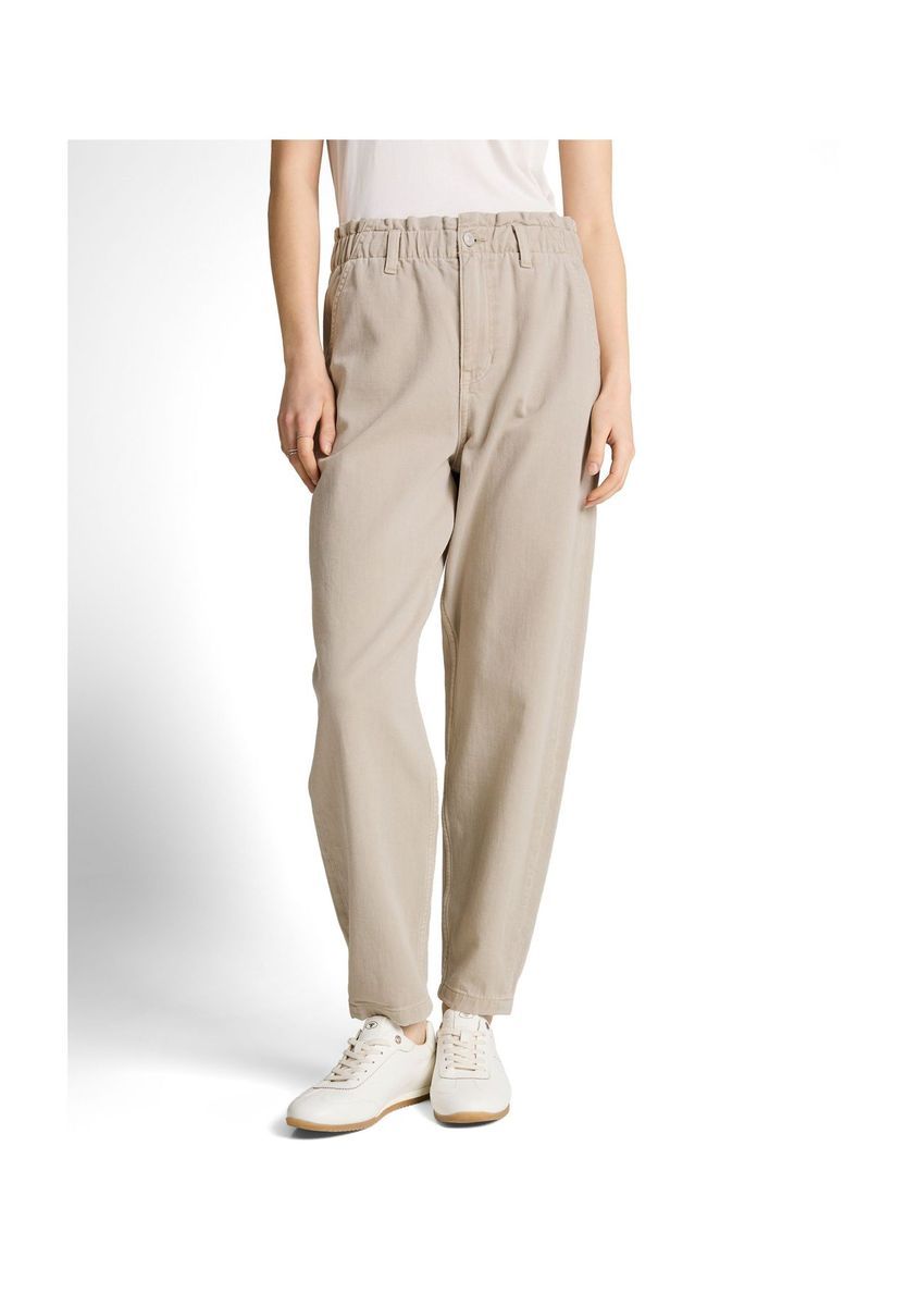 Hose mit hohem Bund und entspannter Passform