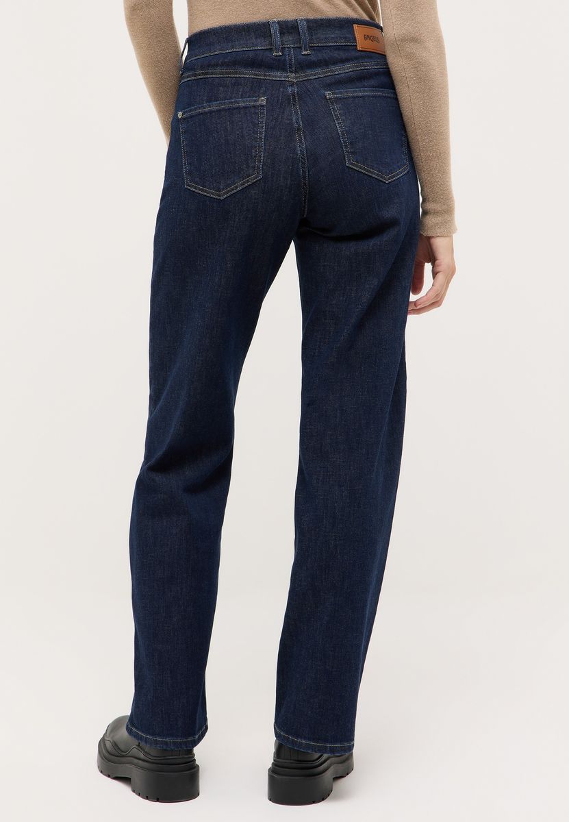 Jeans mit weitem Bein und dunkler Waschung