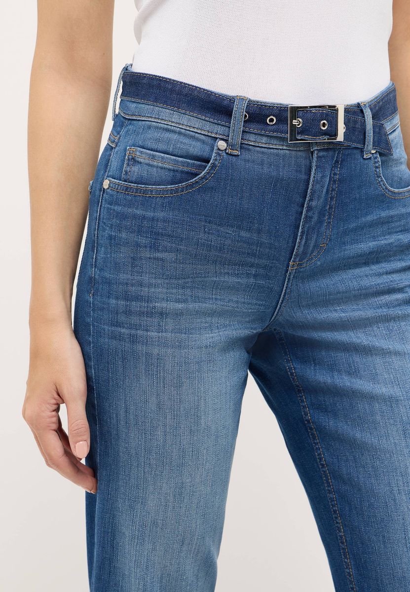 Jeanshose aus Denim mit geradem Bein und Gürtel