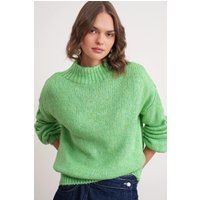 Locker geschnittener Grobstrickpullover