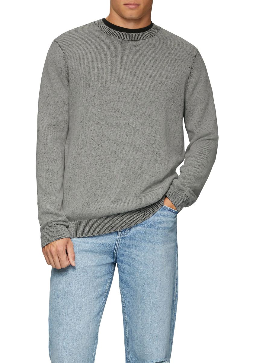 Klassischer Rundhals Strickpullover mit Rippbündchen