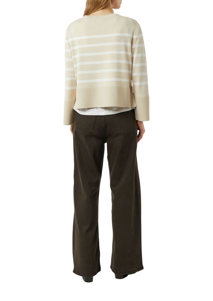 Lässiger Streifenstrickpullover mit Kimonoärmeln