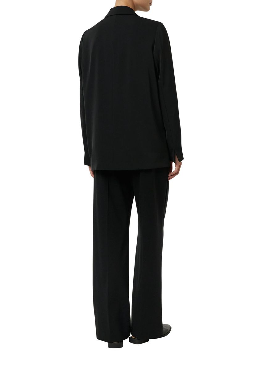 Locker geschnittener Ein-Knopf-Blazer